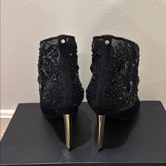Ted Baker Black Stiletto Heels with Lace Detailing EUC - Picture 5 of 6